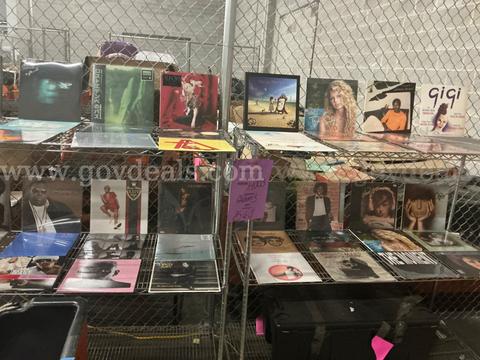 Mixed Media: "Albums" ( NOV26-H003)