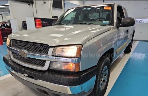 2005 Chevrolet Silverado 1500 LS Ext. Cab Short Bed 4WD