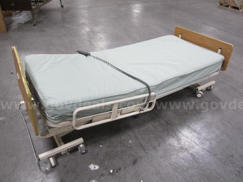 HOSPITAL BED  LOT 438