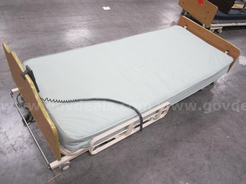 HOSPITAL BED  LOT 439