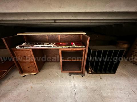 Mobile Reception Desk with Stone-Look Countertop and Organizer