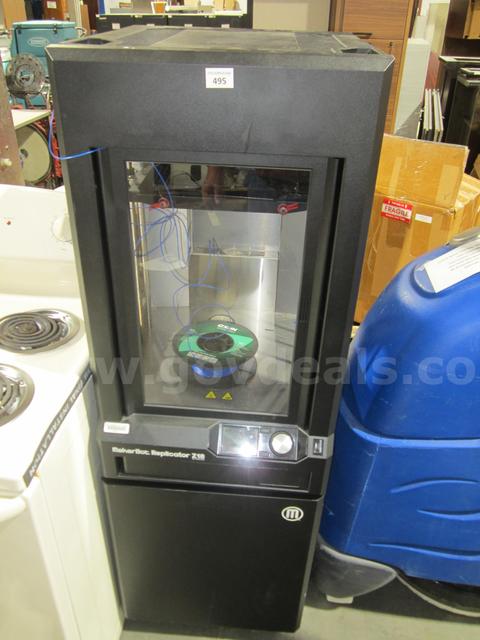 MAKER BOT REPLICATOR 3D PRINTER LOT 495