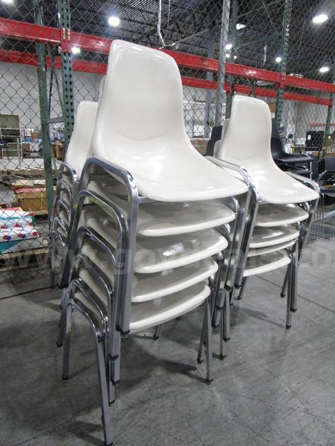 16 Stackable Chairs (L)