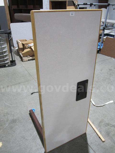 COMPUTER TABLE  LOT 512