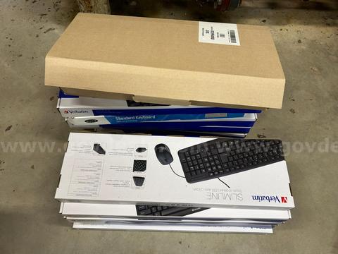 Lot of (13) Keyboards