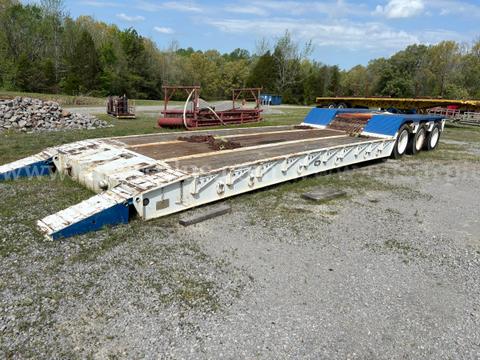 Lowboy Trailer, Kalyn Siebert, Peterbilt