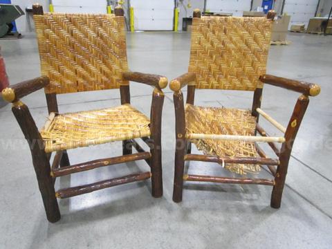 2 Chairs with Wooden Frames (I)