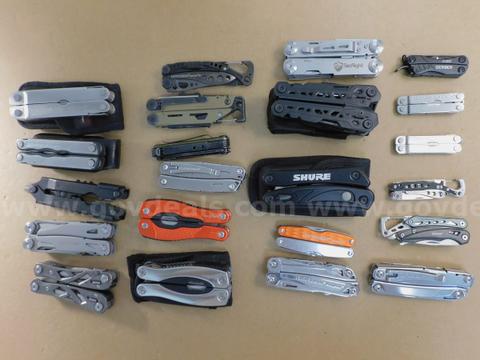 22 Multi-Tools (FS)
