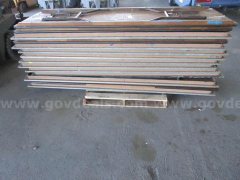 14 Folding Tables