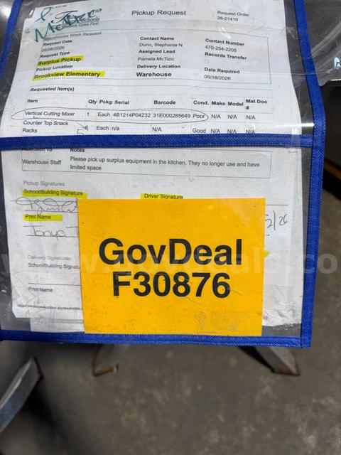 VERTICAL CUTTING MIXER SOLD AS IS