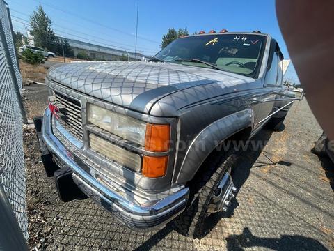 Gold 2000 GMC Sierra Classic 3500 Crew Cab Long Bed 4WD