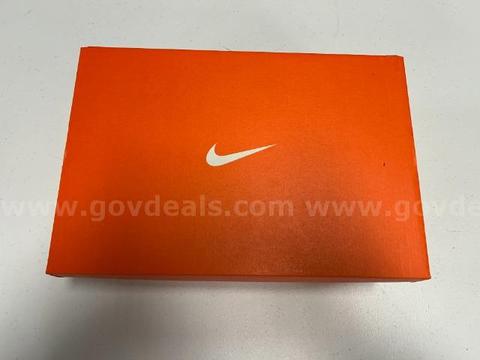 Lot of 1, Nike Air Zoom Pegasus 37 TB, White in color. Size: 10