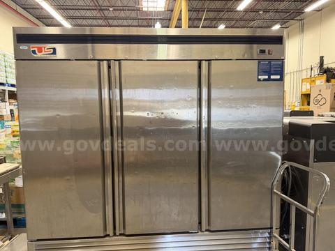 2017 US Refrigeration USBV-70R 3 Door Fridge