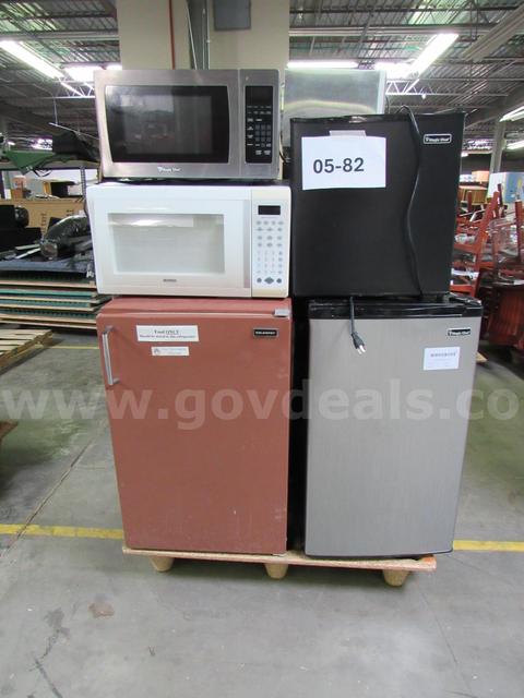 05-82   Mini-Fridges & Microwaves