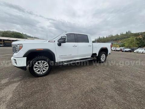 2020 GMC Sierra 2500HD Denali Crew Cab 4WD