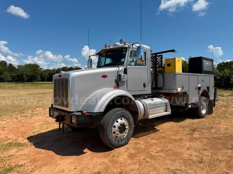 2013 Peterbilt 365 Service Truck 4x4