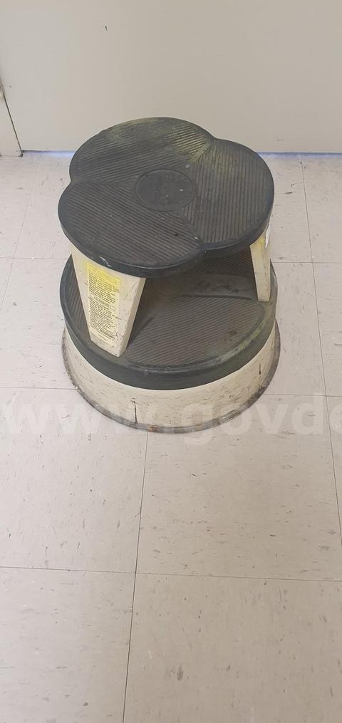 CRAMER KIK-STEP STEEL ROLLING STOOL