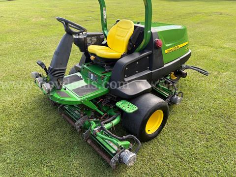 John Deere 8000E Reel Mower