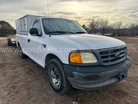 2004 Ford F-150 Heritage XL Long Bed 2WD