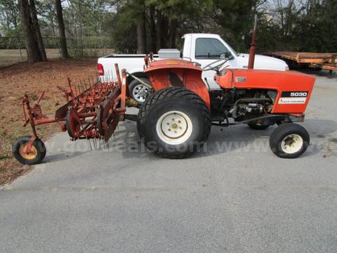 *1979* ALLIS CHALMERS 5030 FARM TRACTOR w/ DETHATCHER RAKE ATTMT.   **Please read full description**