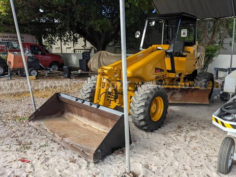 MAULDIN 413XT Maintainer Diesel, All Wheel Drive, 10’ Moldboard, Front Bucket, Rear Scarifier