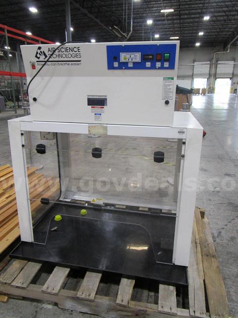 Air Science Fume Hood (G)