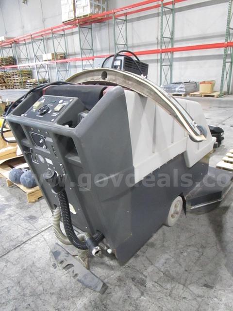 Minuteman 380 Floor Scrubber (B)
