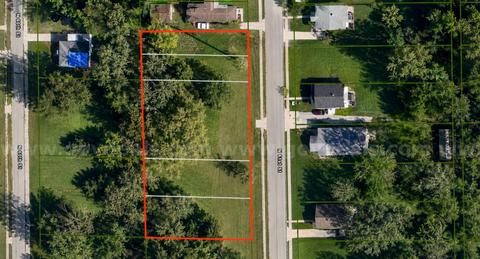 (266.66 X 138 Sq ft) (0.84 Acres) Large 5 adjacent-lots about 6.9 Miles from Downtown St. Louis
