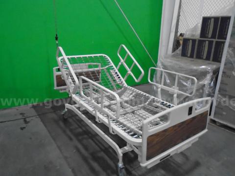Older model electric hospital bed (no mattress)