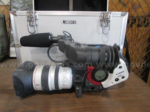 Canon Camcorder (J)