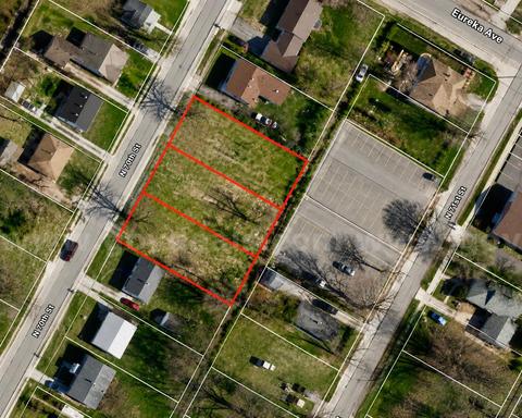 (150 X 120 Sq ft) (0.41 acres) 3-adjacent City Lots about 7.7 Miles from Downtown St. Louis