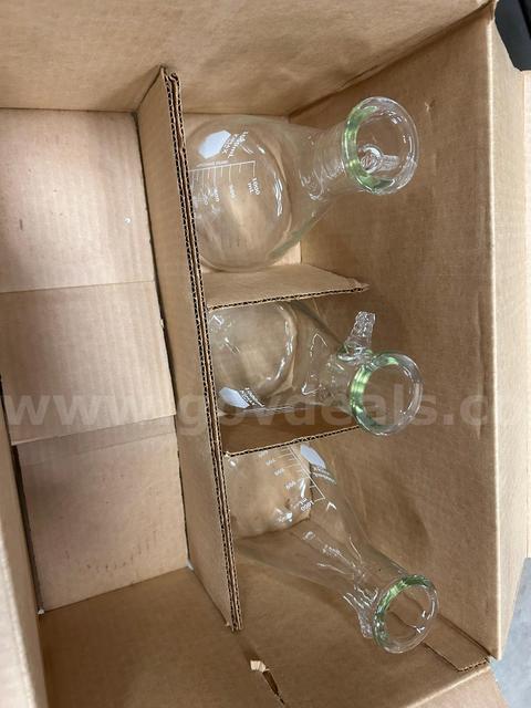 Lot of 1,000 ML Beakers