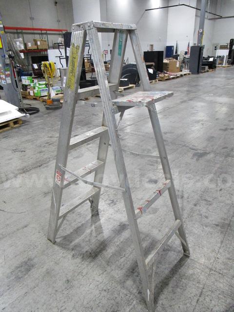 Ladder (H) - government surplus lot currently bid at $1 in Indianapolis, IN