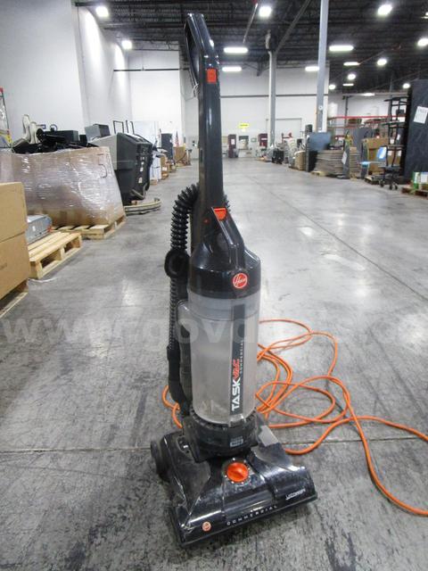 Hoover Vacuum (C)