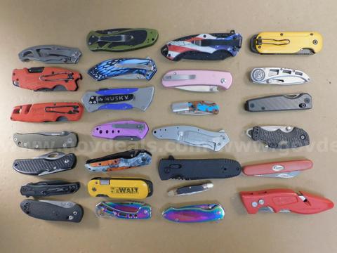 27 Knives (FS) - government surplus lot currently bid at $1 in Indianapolis, IN