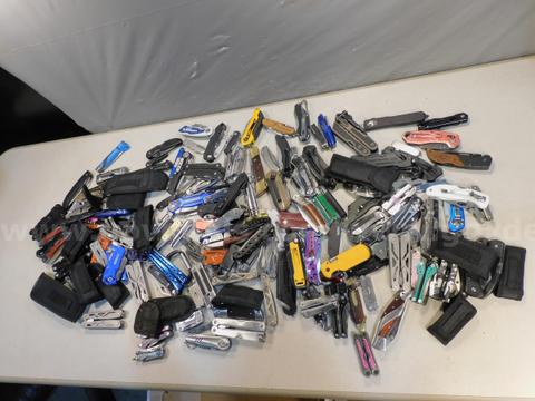 33 lbs Knives & Multi-tools (FS)