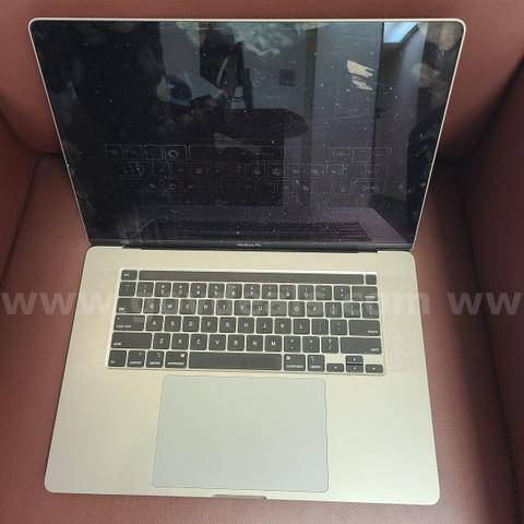 1 Apple Laptop