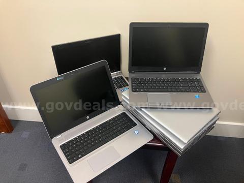 Lot of 7 Older HP Laptops