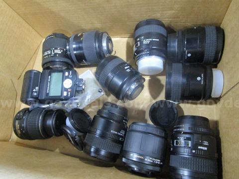 10 Camera Lenses & 1 Flash (J)