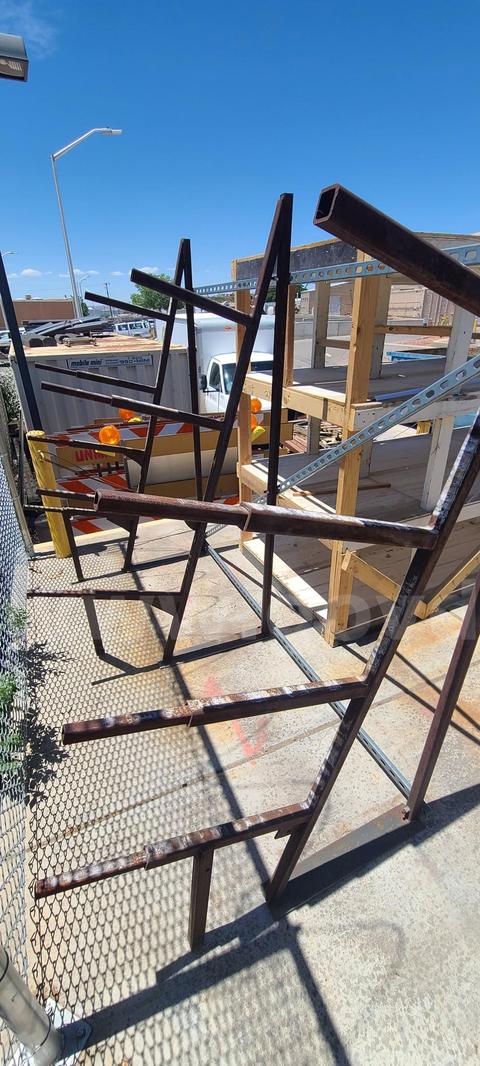 1 Metal Rack