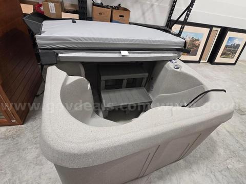 Life smart hot tub