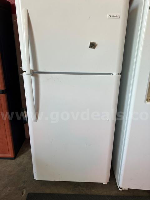 Frigidaire Refrigerator, approx 15 years old