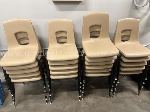 21 Tan Plastic Chairs