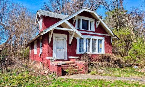 Single Family House close to St. Louis Downtown