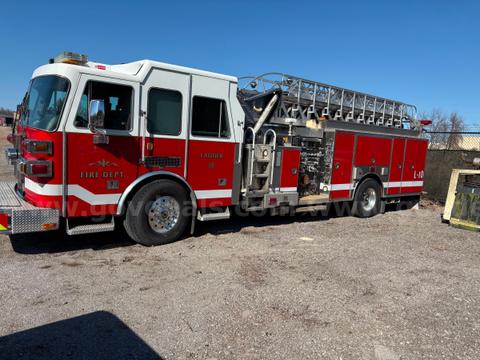 2007 Sutphen SA7 Ladder
