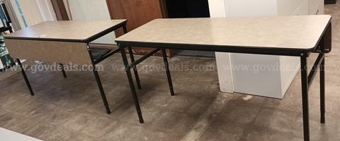 Lot of Accessible Tables