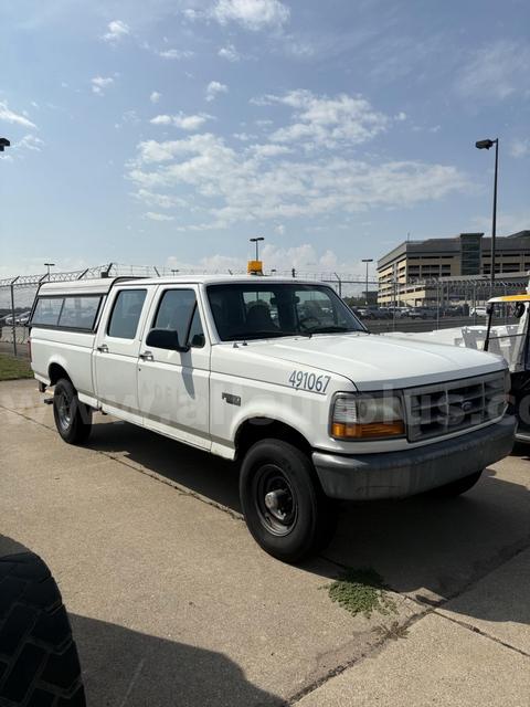 1997 Ford F-250 XL HD Crew Cab 4WD