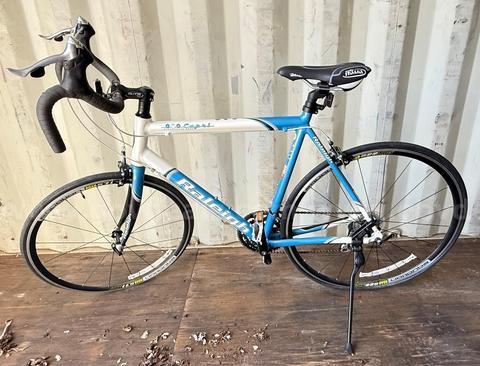 Raleigh Capri 51cm frame (20" ) road bike in excellent condition!
