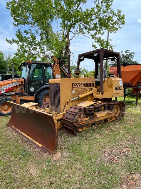 CASE BULLDOZER