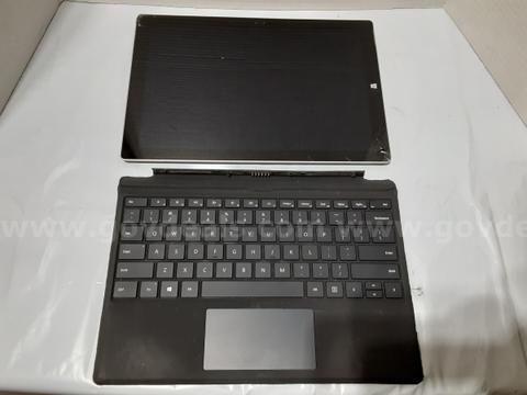 Microsoft Surface Pro 3 Tablet PC 12" Intel Core i5-4300U 1.90GHz 8GB RAM 250GB SSD